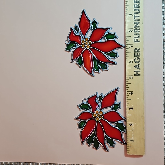 Vintage 70's Holly Suncatchers window decor, Christmas - Picture 3 of 3